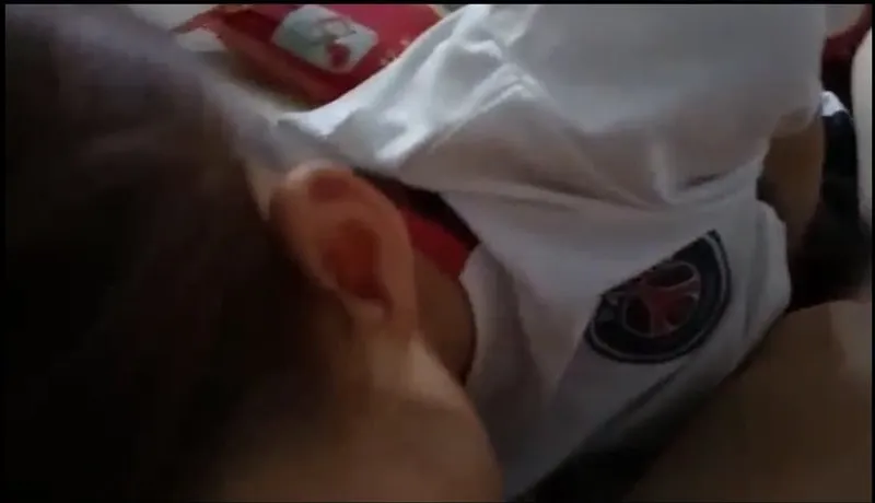 Em ghệ đam mê đá bóng