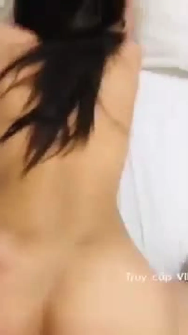 Em dâm lên to khi đụ chym cong